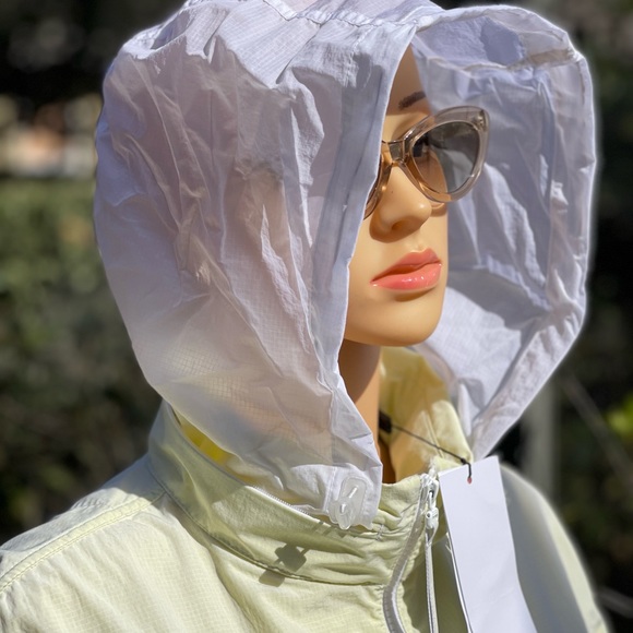 LACOSTE LONG NYLON PARKA BF6210 YELLOW - Picture 6 of 10